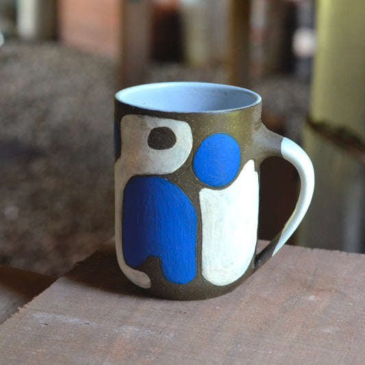 Obscura Mug - People in Blue and White - 12 Ounces