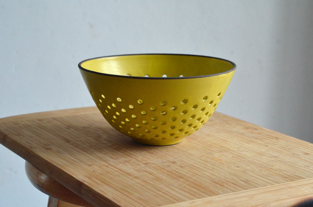 Berry Bowl / Colander - 8x3