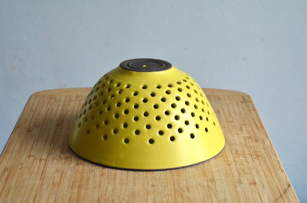Berry Bowl / Colander - 8x3