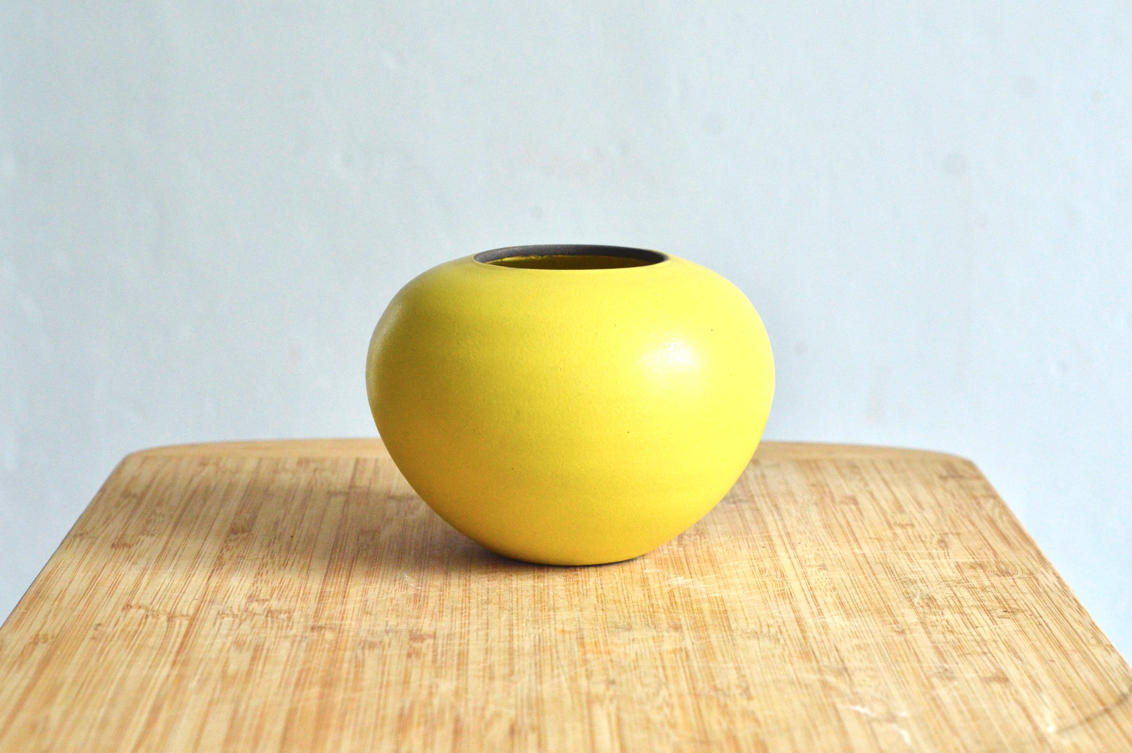 Graz Vase - Yellow - Round - 4x4"