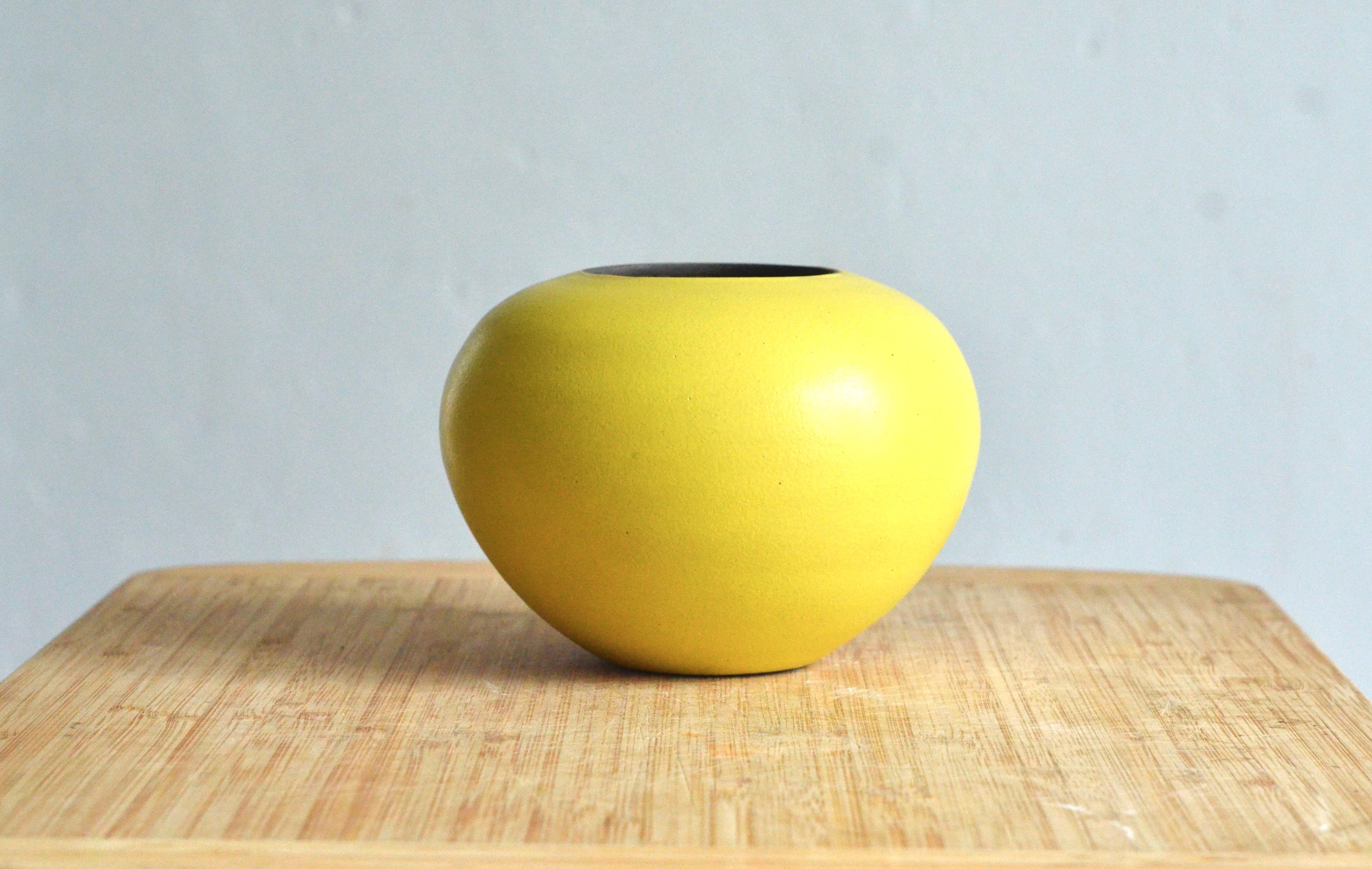 Graz Vase - Yellow - Round - 4x4"