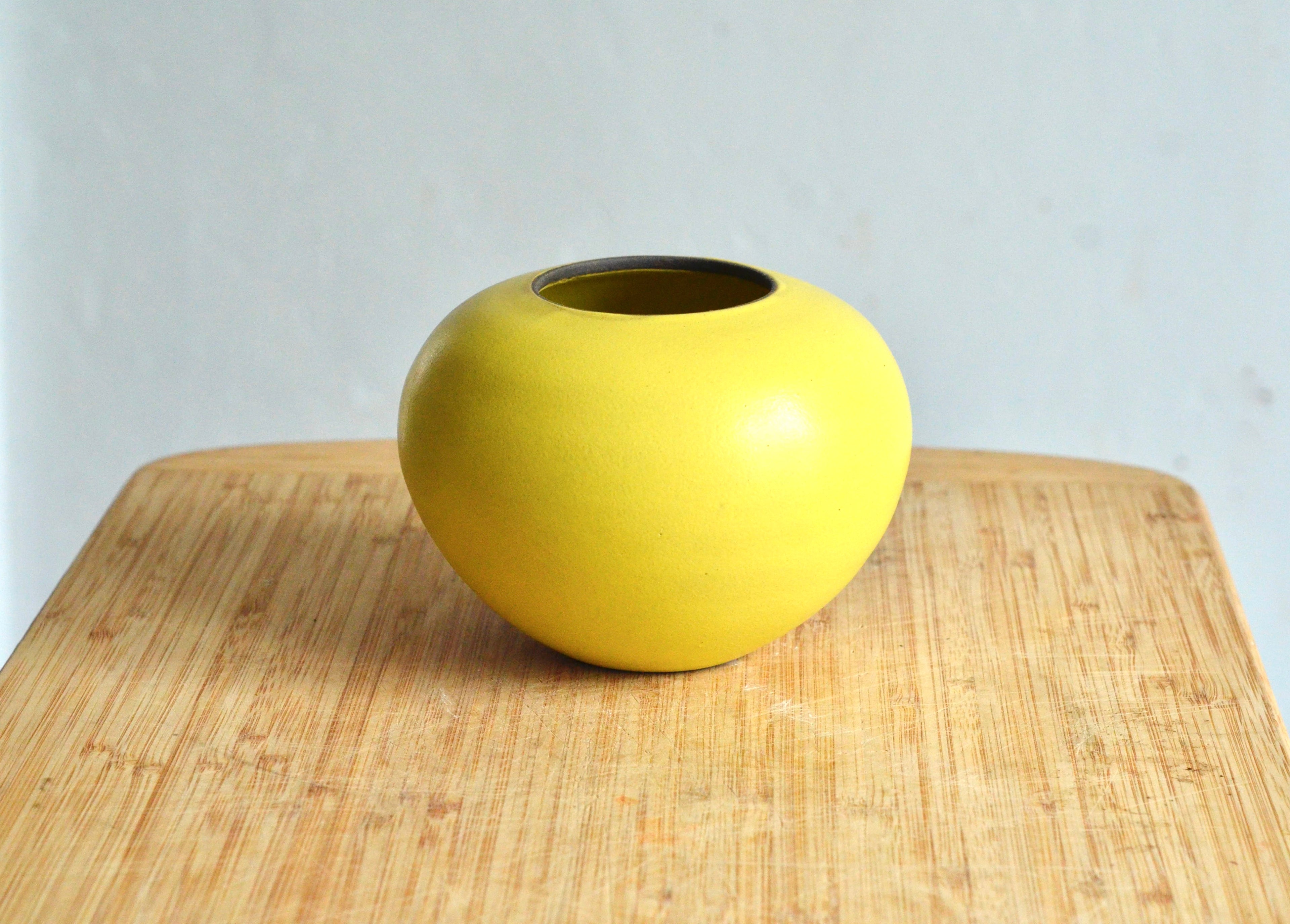 Graz Vase - Yellow - Round - 4x4"